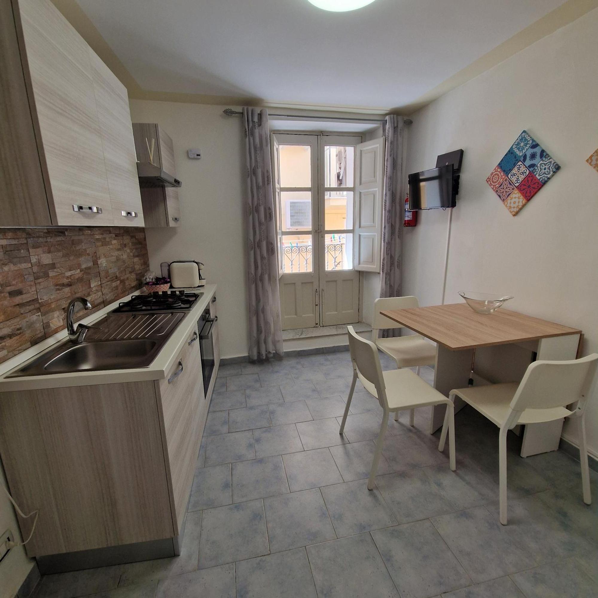 Rocksea Apartments Чефалу Екстер'єр фото